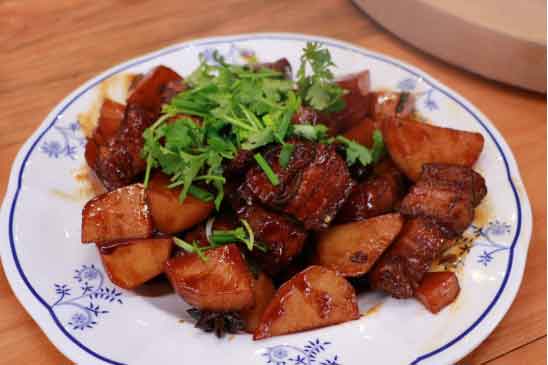 高颜值小鲜肉凭私房菜高调踢馆